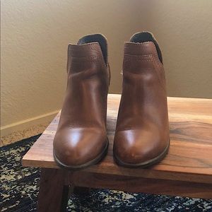 Steve Madden Cognac boots